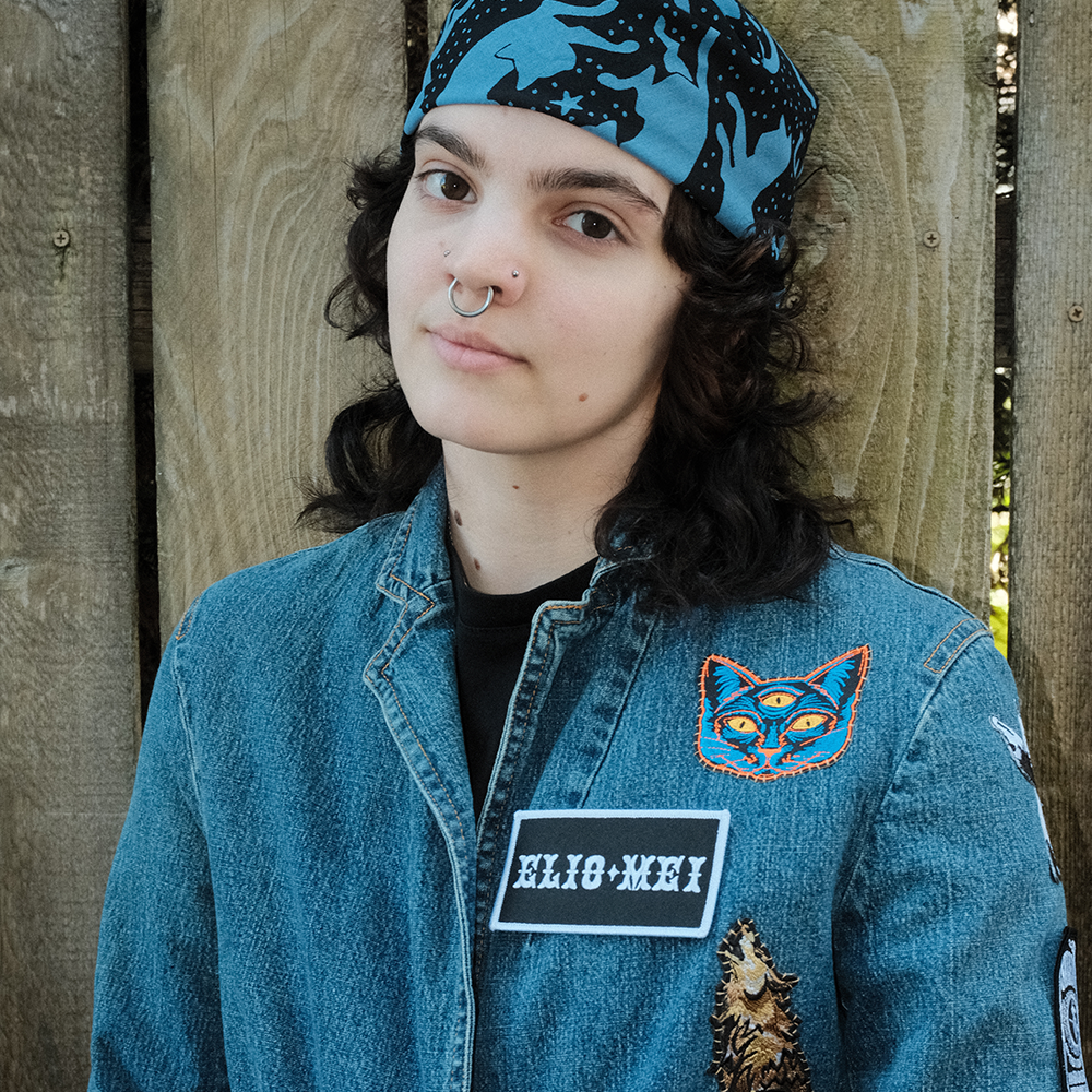 Elio Mei Black Patch Lifestyle 1